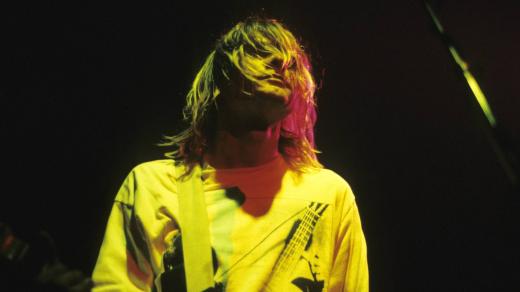 Kurt Cobain během koncertu Nirvany v Londýně (foto z roku 1991)