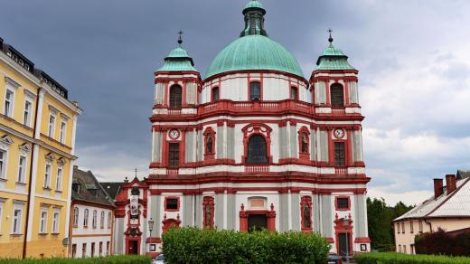 Bazilika minor sv. Vavřince a sv. Zdislavy je nejvýznamnější a také největší památkou Jablonného v Podještědí