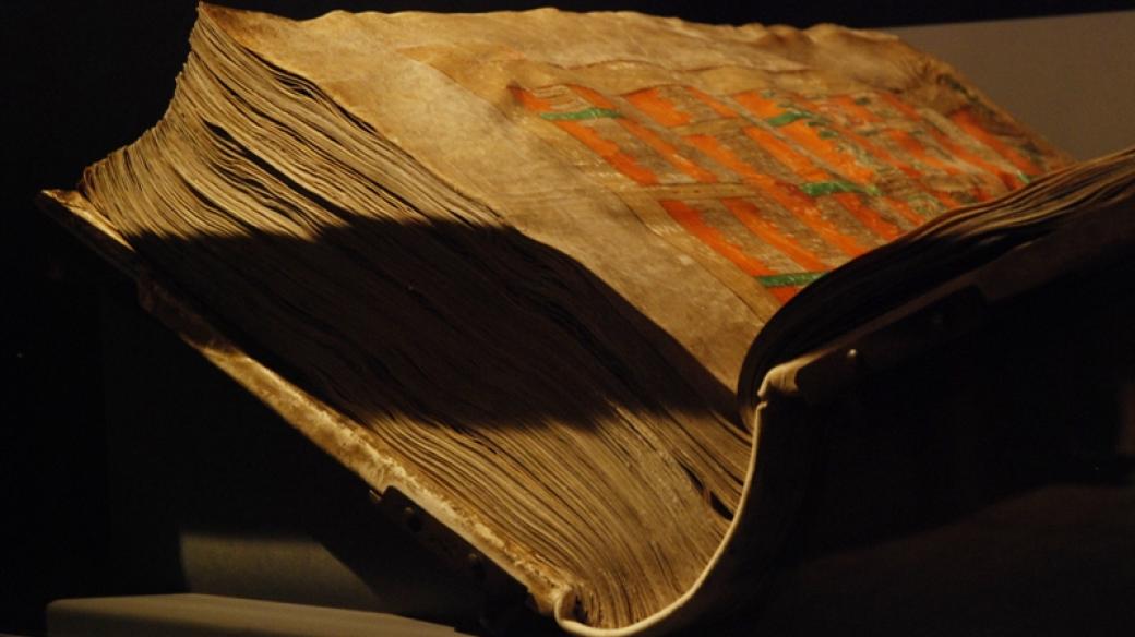 Ďáblova bible - Kodex Gigas ve speciálním  trezoru v Galerii Klementinum