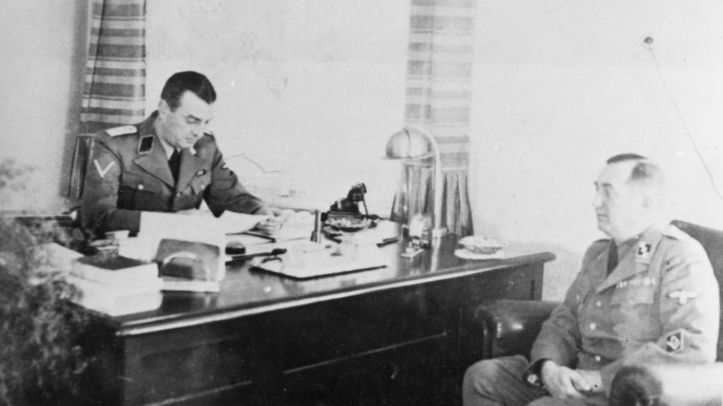 Vedoucí gestapa v Pardubicích SS Hauptsturmführer Gerhard Clages a jeho kolega Lehne