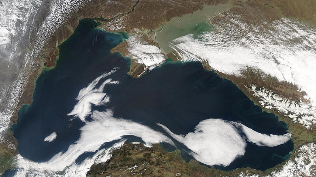 Černé moře z oběžné dráhy