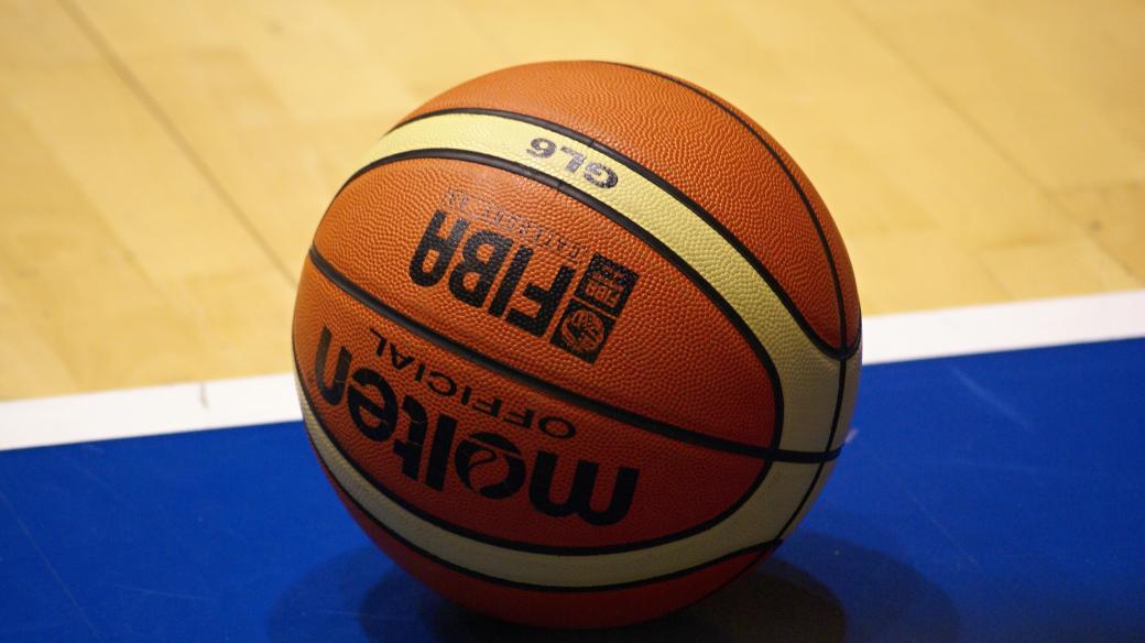 Basketbalový míč. Ilustrační foto