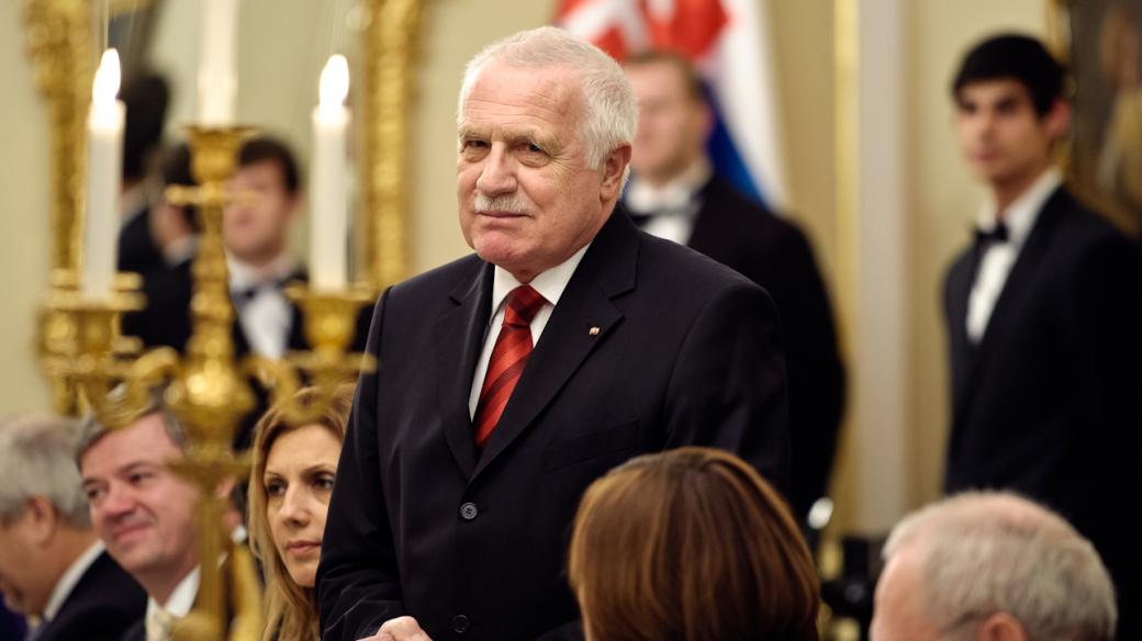 Václav Klaus na schůzce prezidentů Česka, Slovenska, Chorvatska a Srbska na zámku v Lánech
