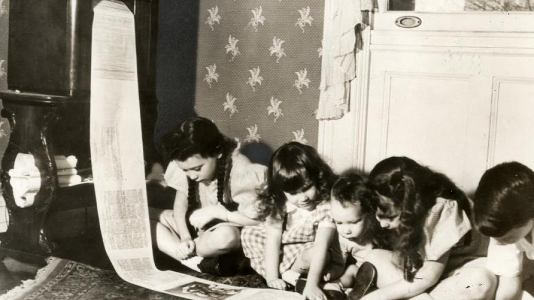 První bezdrátové noviny přijímané z rozhlasové stanice do obývacího pokoje (1938)