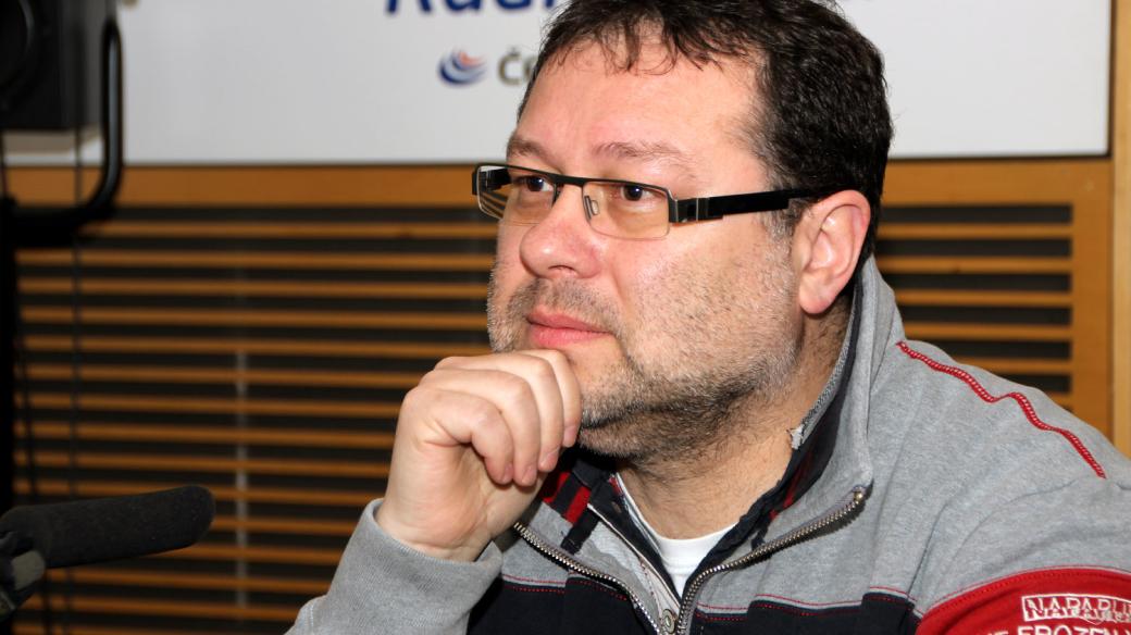 Investigativní novinář Jaroslav Kmenta byl hostem Radiožurnálu