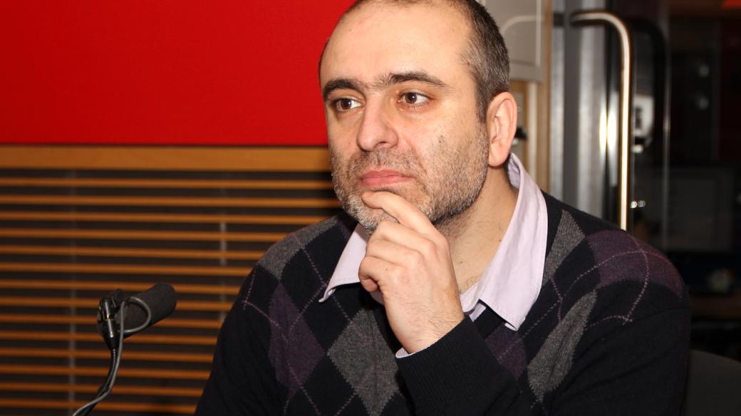 Michal Považan, dětský psychoterapeut, ve studiu Radiožurnálu