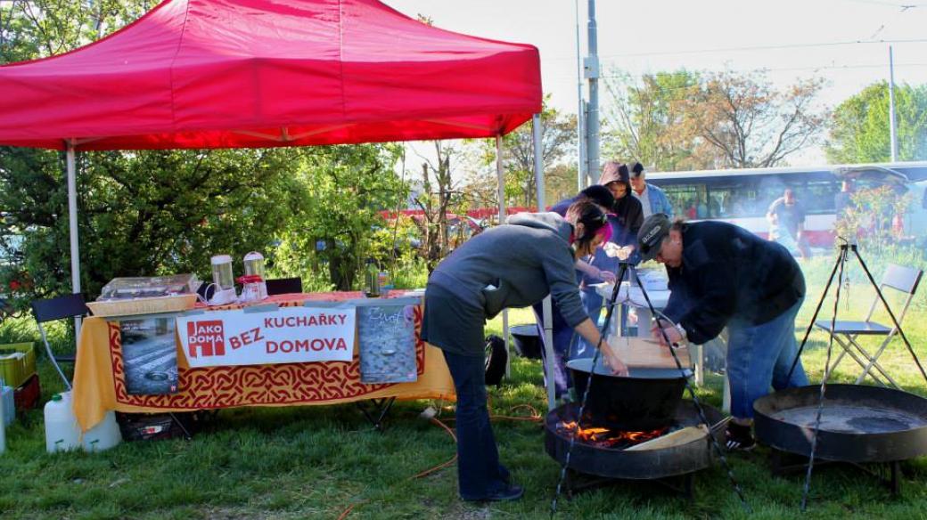 Kuchařky bez domova na Street Food Festivalu  