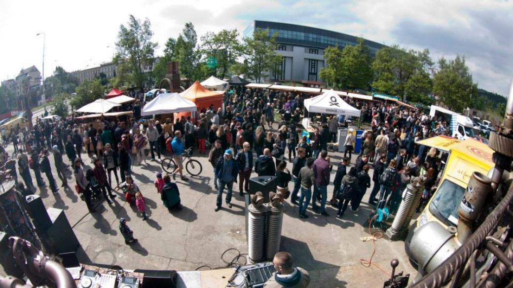 Street Food Festival v Holešovicích