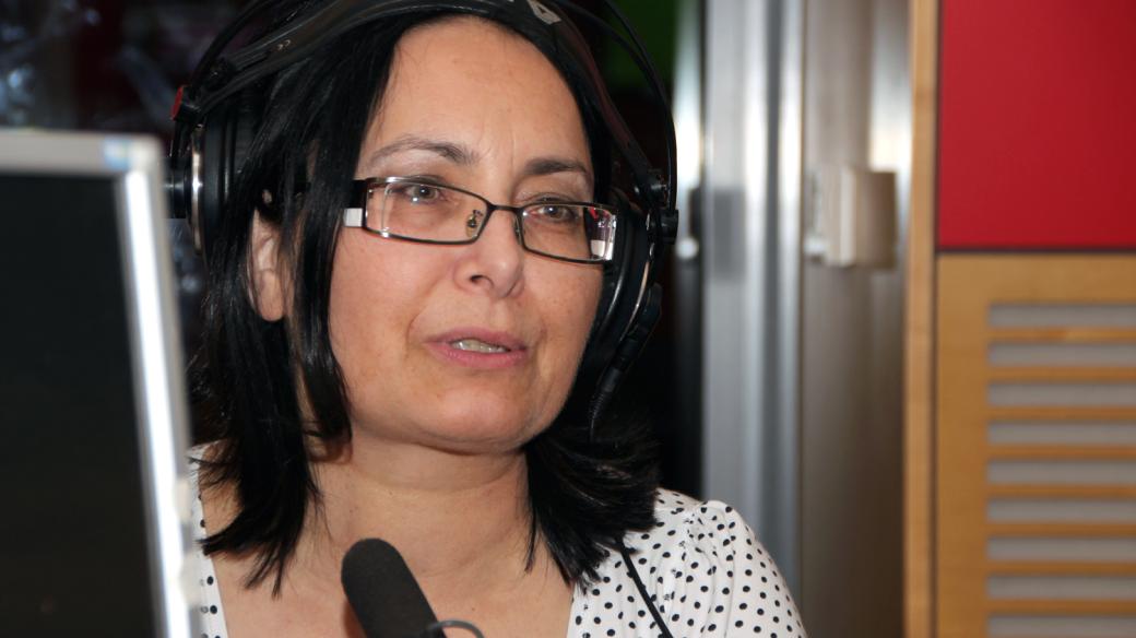 Zora Jandová, šéfredaktorka Rádia Junior, ve studiu Radiožurnálu