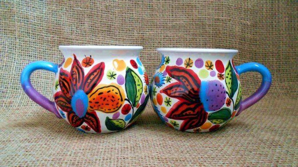 Pro keramiku z Maříže je typická barevnost