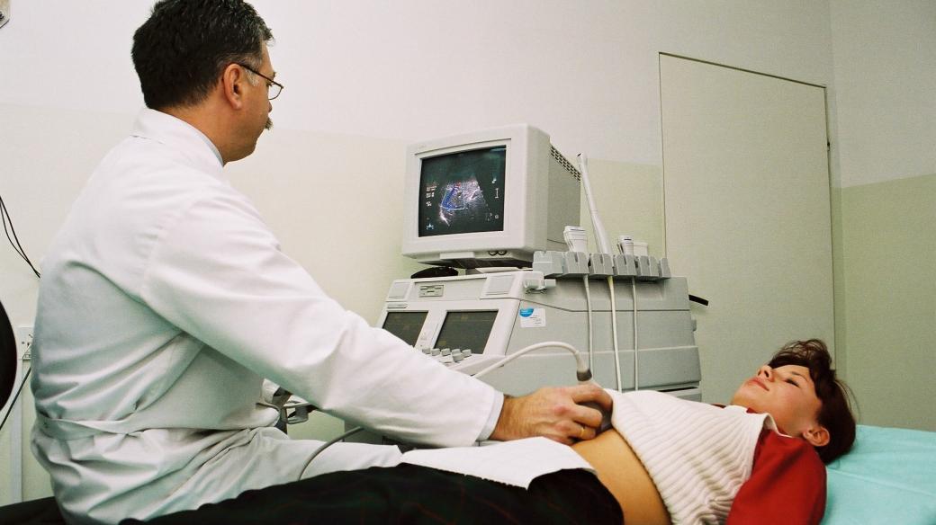 Vyšetření ultrazvukem. Ilustrační foto