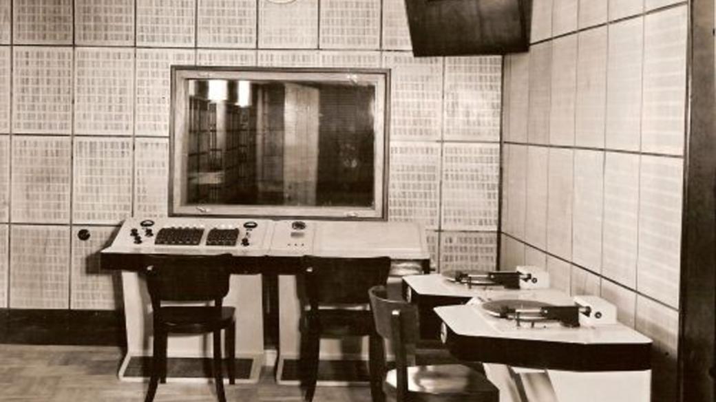 Vysílací pracoviště Československého rozhlasu Olomouc, snímek z května 1949