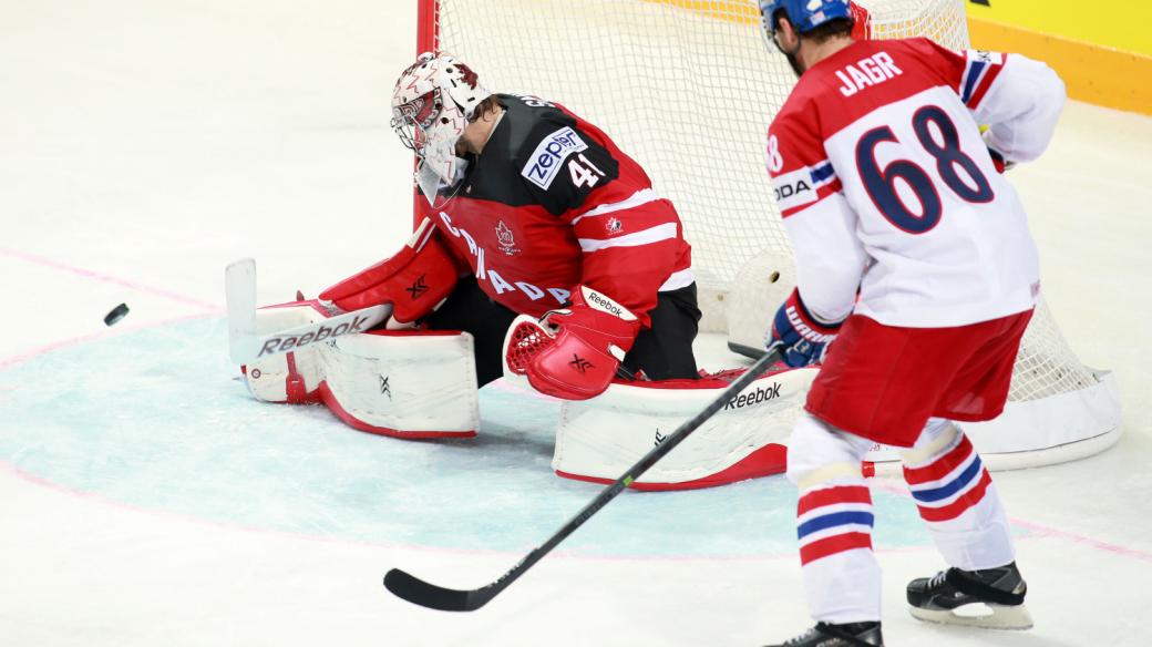MS hokej 2015 Česko - Kanada. Mike Smith a Jaromír Jágr