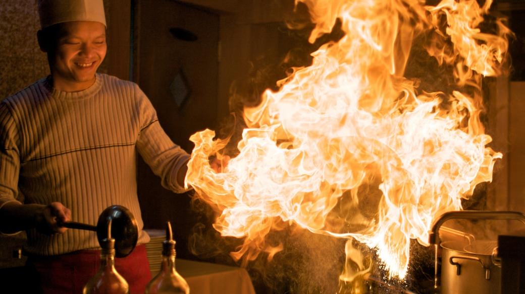 Popáleniny jsou spolu s pořezáním nejčastější úrazy v profi kuchyních
