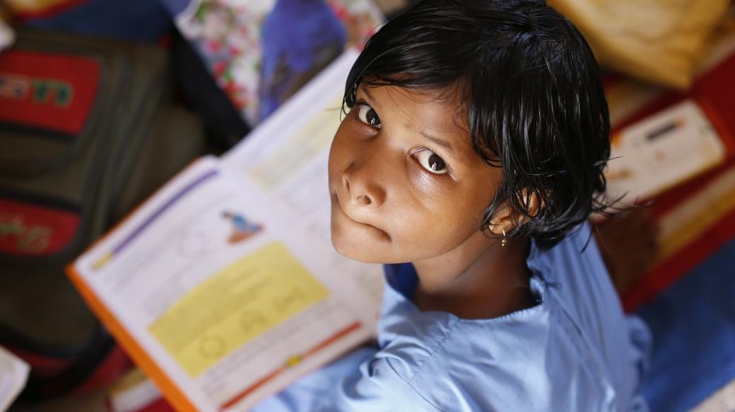 Indická dívka ve škole