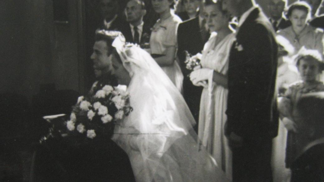 Svatba se konala v katolickém kostele v Praze na Žižkově v roce 1951