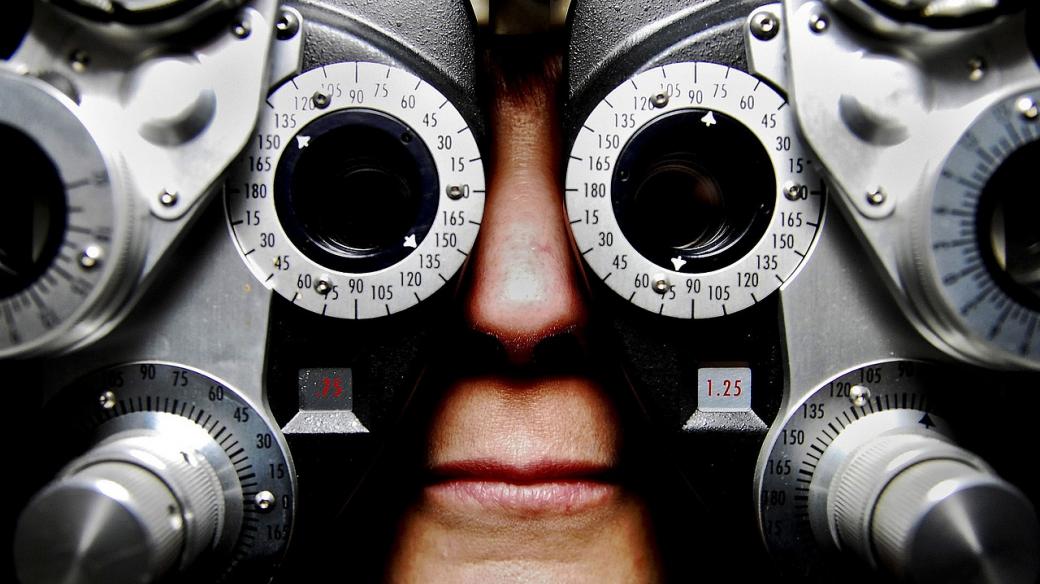 optometrie, oční lékař, vyšetření zraku, u lékaře, oči, lidské oko