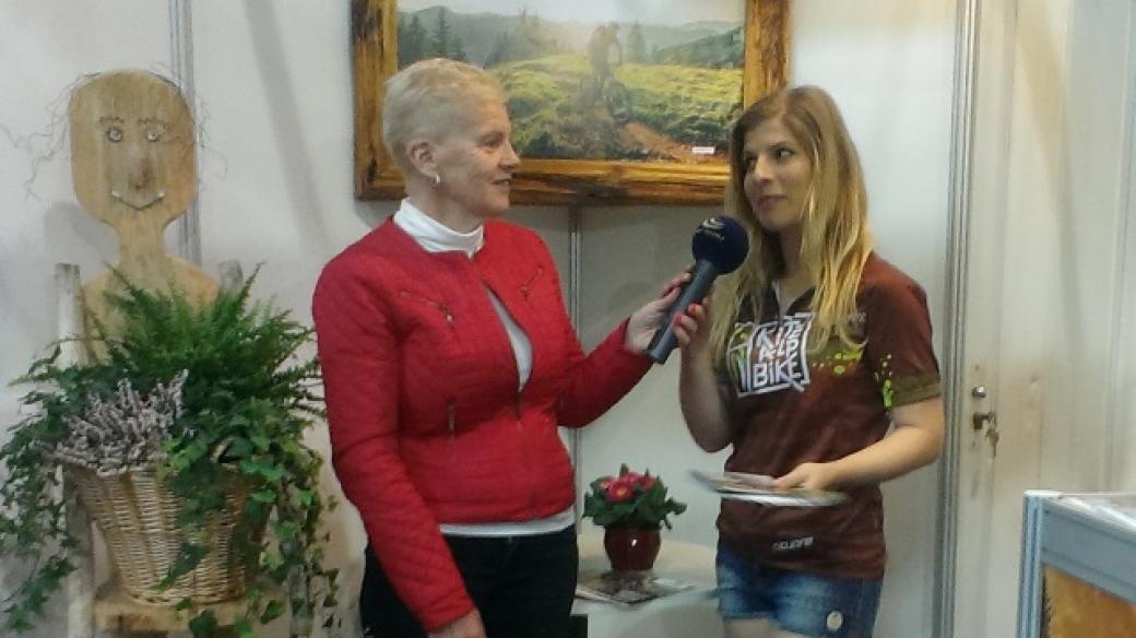 Michaela Holmanová s autorkou pořadu Dámská jízda Mirkou Nezvalovou