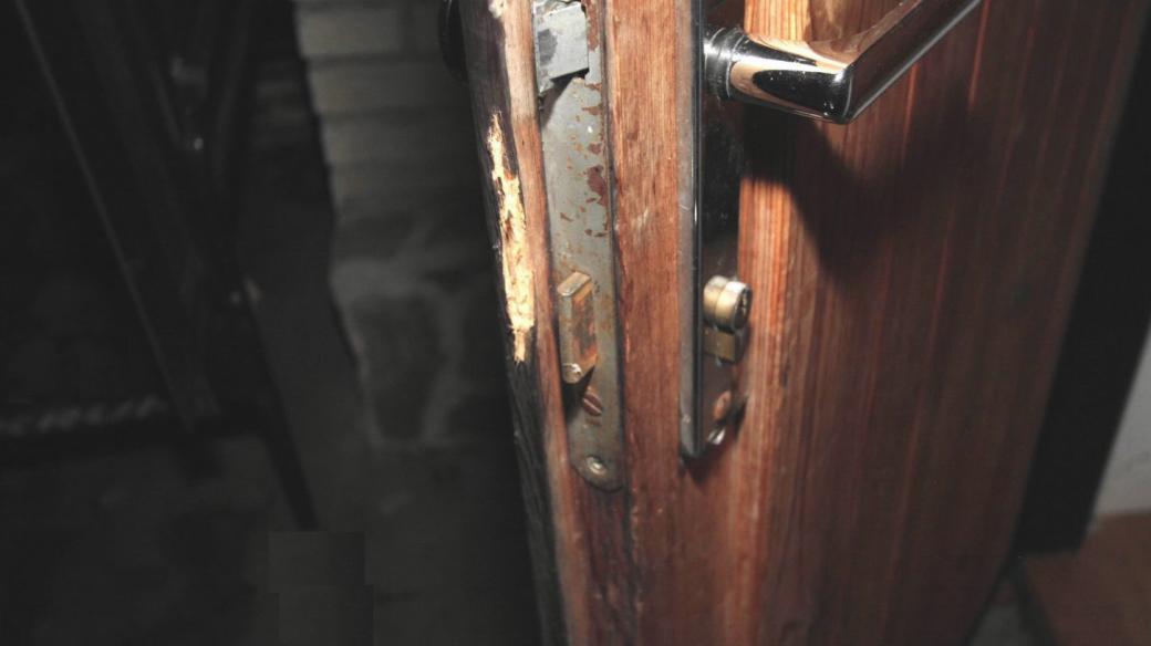 Vykradené chata, vypáčené dveře, Jihlavsko