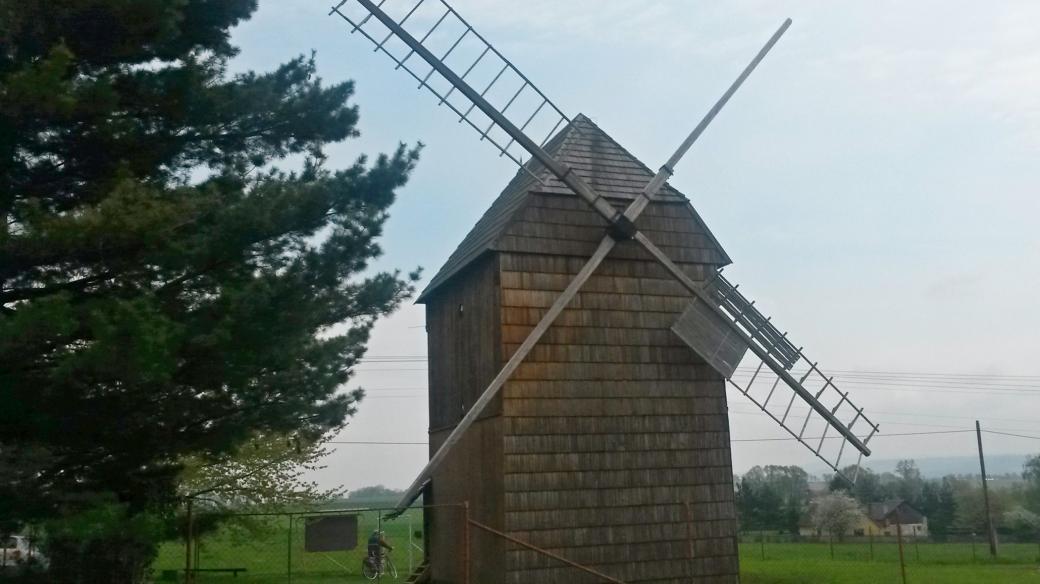 Choltický větrný mlýn