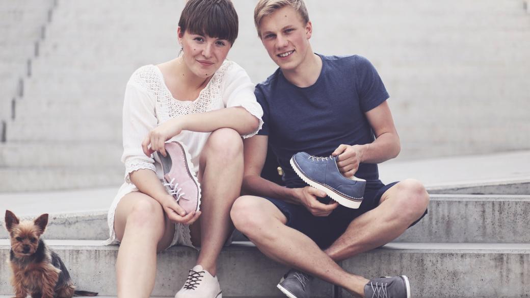 Václav Staněk (vpravo) vyhrál soutěž Rozjezdy se svými ručně šitými botami