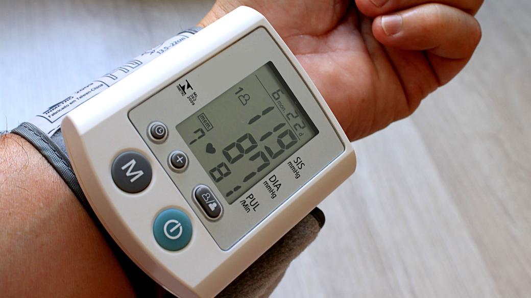 tlakoměr, měření tlaku, hypertenze, hypotenze, krevní tlak