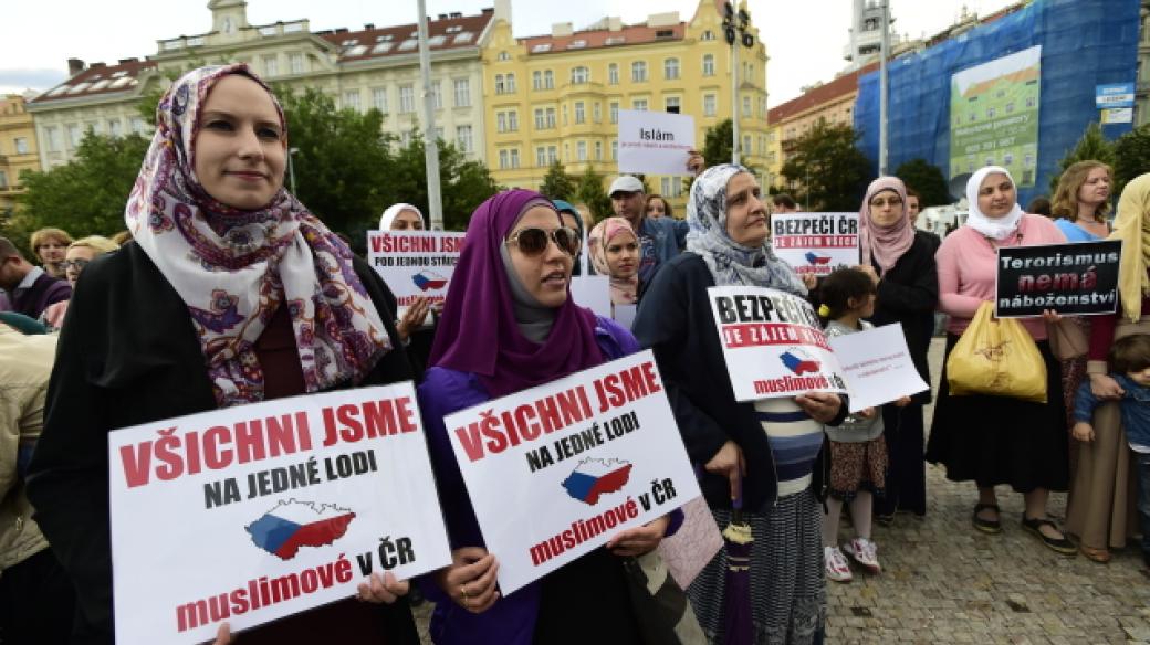 Muslimové na shromáždění v Praze odsoudili nedávné teroristické útoky v Evropě 
