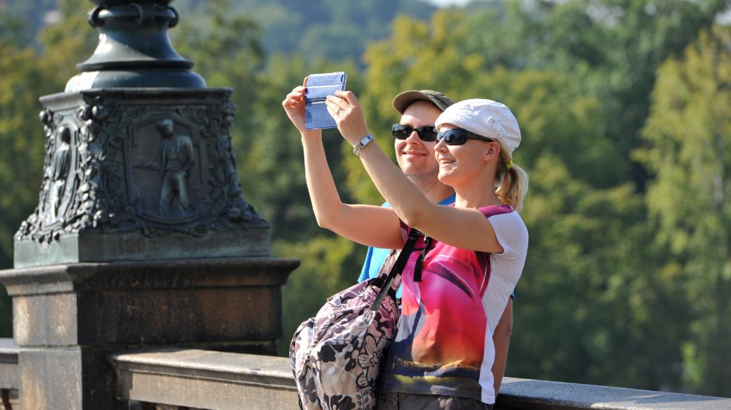 turisismus, turista, mobil, focení selfie