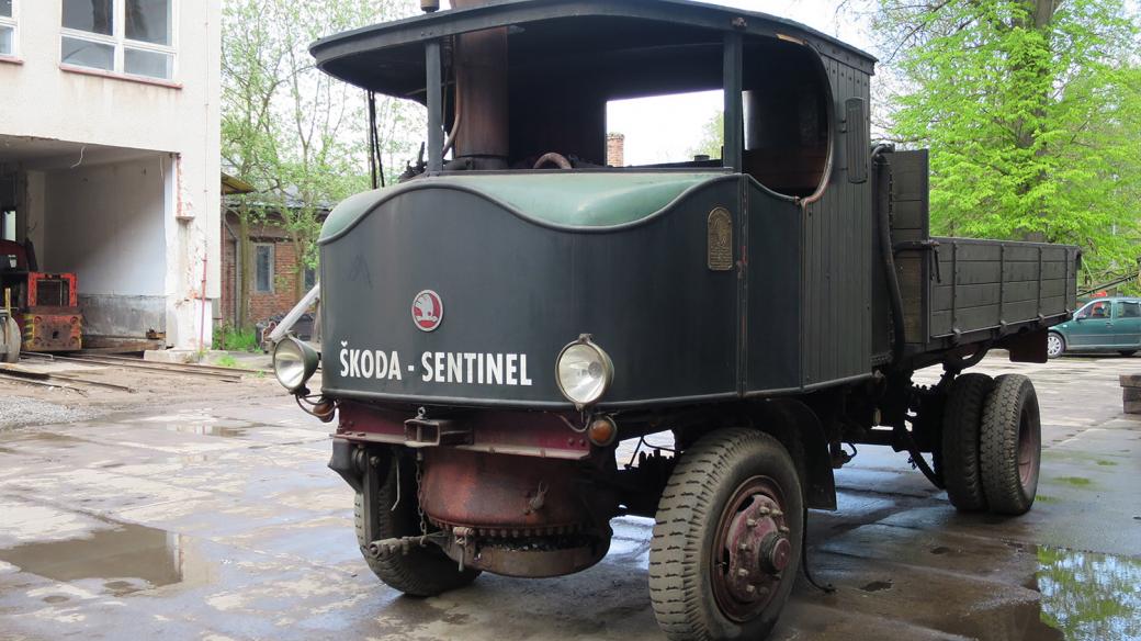 Parní nákladní automobil Škoda Sentinel se vyráběl v letech 1924 - 1935