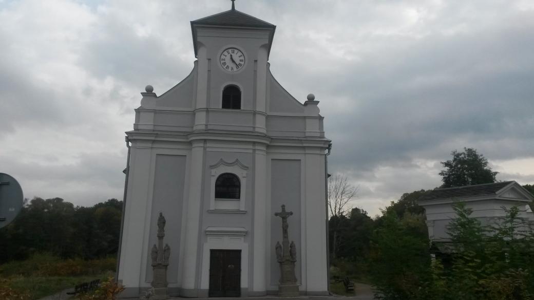 Kostel v Karviné je téměř stejně šikmý jako slavná věž v Pise