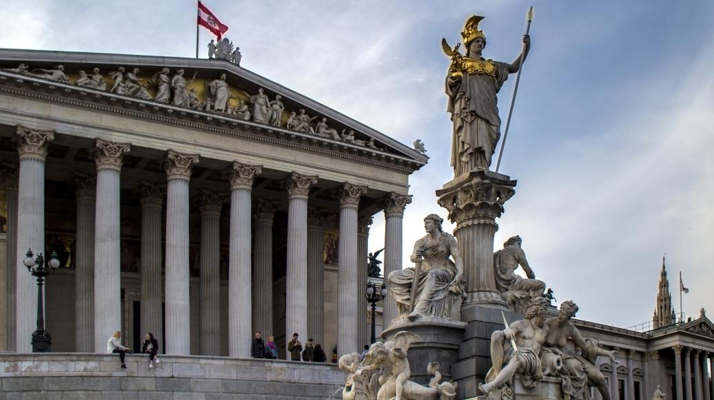 Rakouský parlament (ilustrační foto)