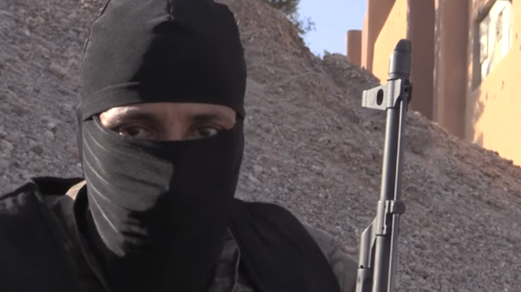 Bojovník teroristické sítě Islámský stát (ilustrační snímek).