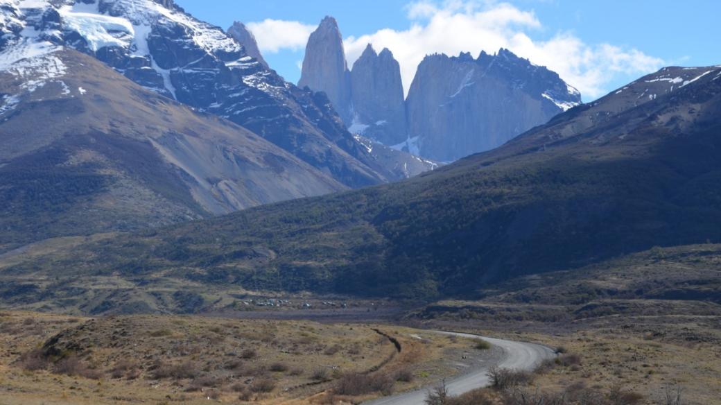 Krásné štíty parku Torres del Paine jsou symbolem celé oblasti