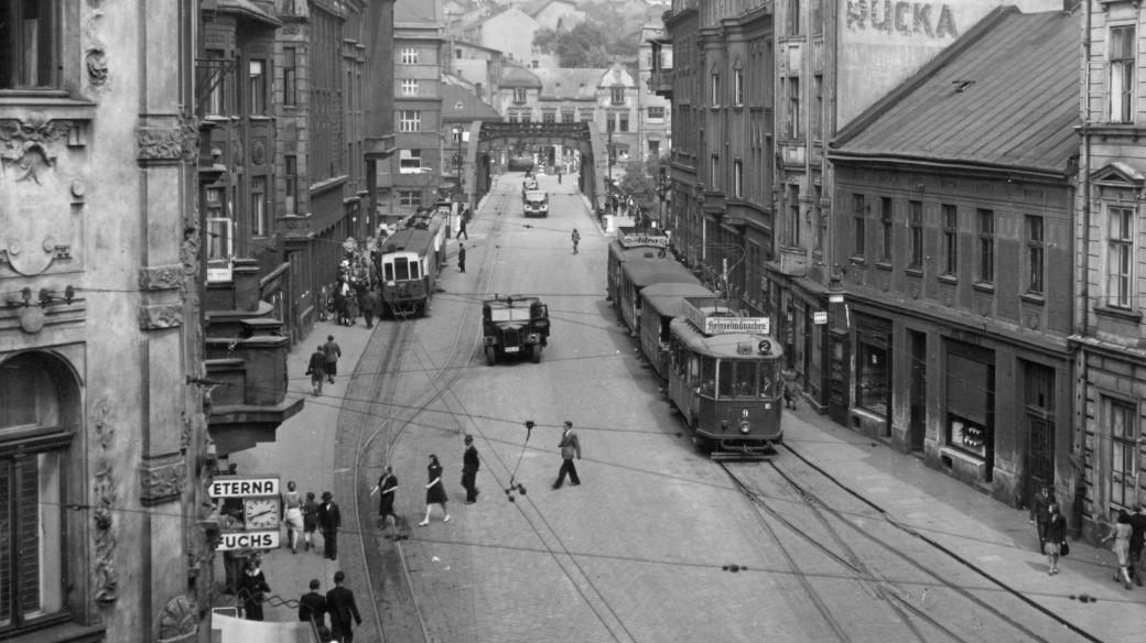 Johannyho třída, dnes ulice 28. října v centru Ostravy (40. léta 20. století)