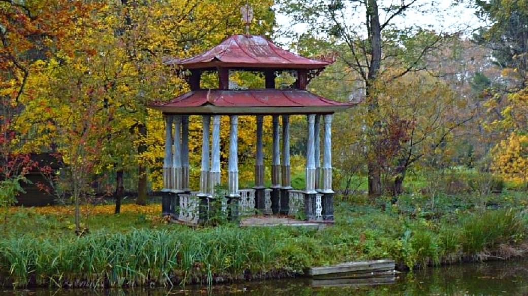 Podzamecká zahrada Kroměříž – Čínský pavilon. Jedna z památek, kterou chce Czech National trust zachránit