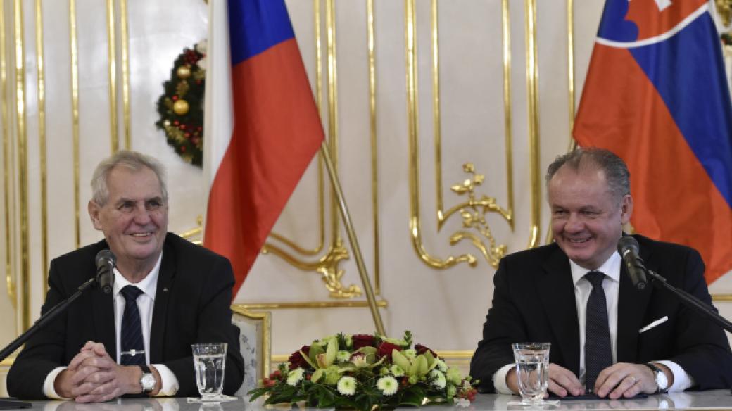 Prezidenta Miloše Zemana přijal v Bratislavě jeho slovenský protějšek Andrej Kiska