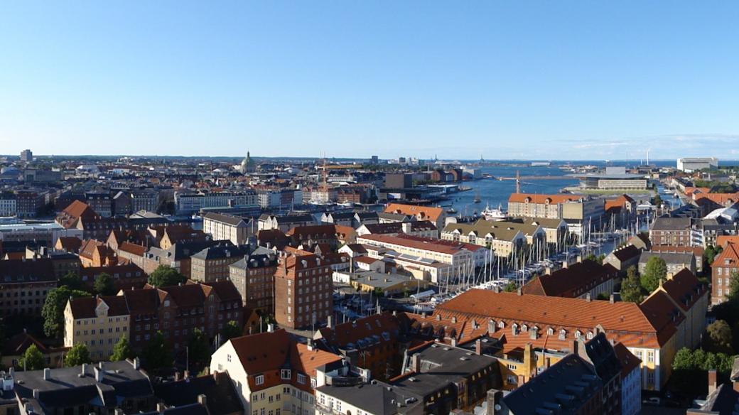 Výhled na panorama Kodaně z Christiansborgu