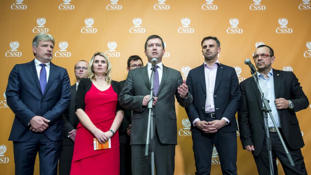 Sjezd ČSSD lídrům neurčil mantinely pro politické rozhovory, neprezentoval žádný programový špek a neoslovil voliče ničím konkrétním