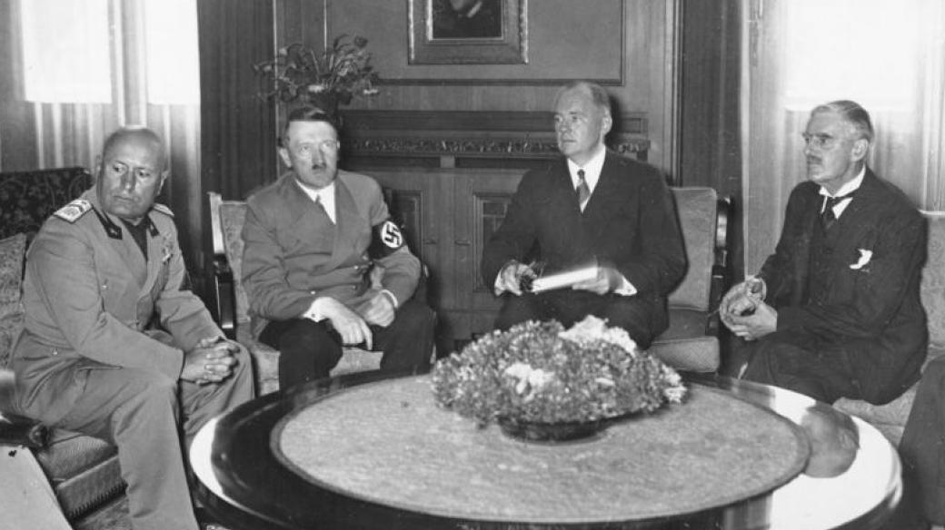 Benito Mussolini, Adolf Hitler, Paul Otto Gustav Schmidt a Neville Arthur Chamberlain