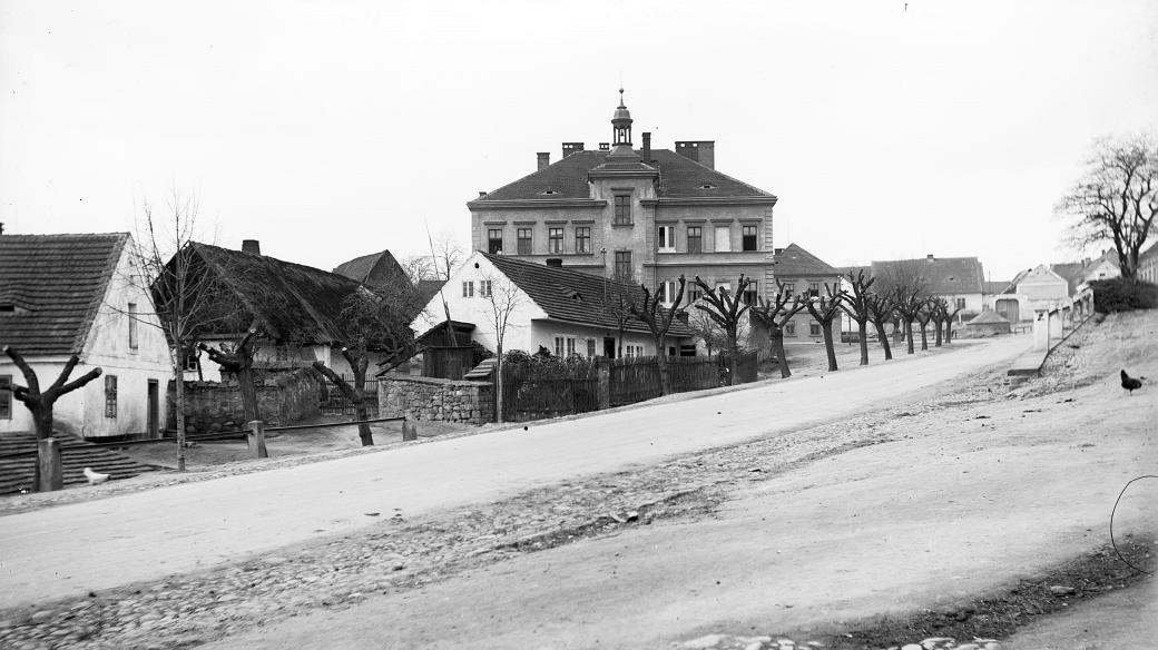 Bolevec, stará škola, 1933