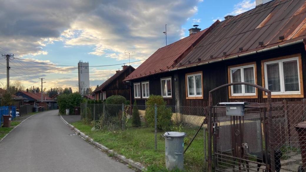 Kolonie finských domků v Horní Suché na Karvinsku