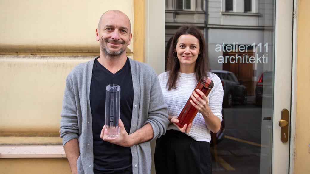 Barbora a Jiří Weinzettlovi, majitelé a architekti domu, který získal v roce 2022 Českou cenu za architekturu