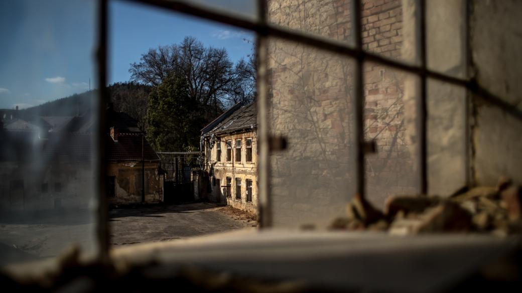 Z tzv. Schindlerovy továrny v Brněnci by měl být památník holocaustu