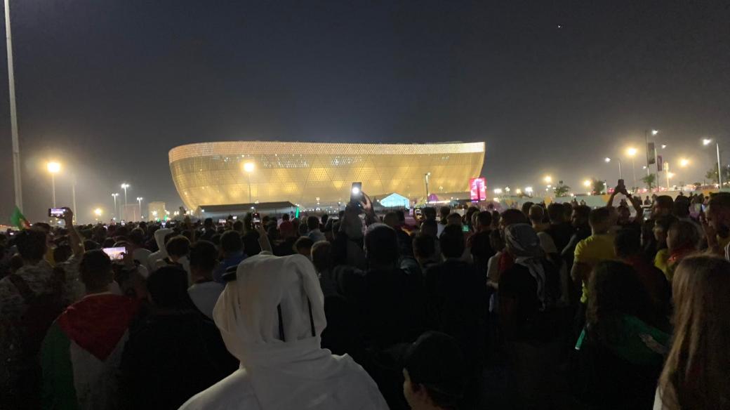 Nápor fanoušků před utkáním v Kataru. Za jakou cenu nabízí překupníci lístky na zápasy?