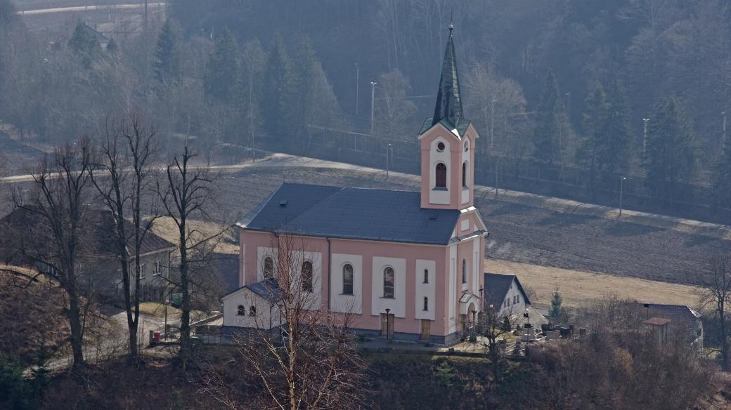 Kostel sv. Anny v Hoštejně