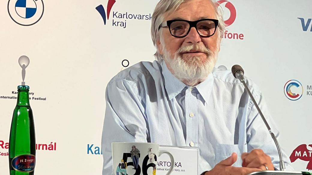 Jiří Bartoška na tiskové konferenci před zahájením 56. ročníku MFF v Karlových Varech
