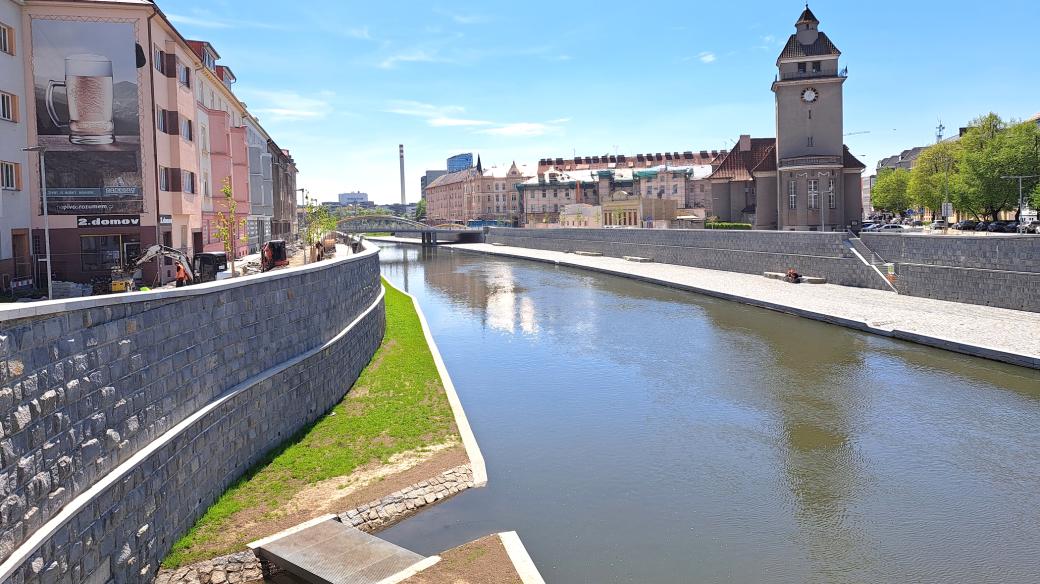 Olomoucká náplavka poblíž historického centra