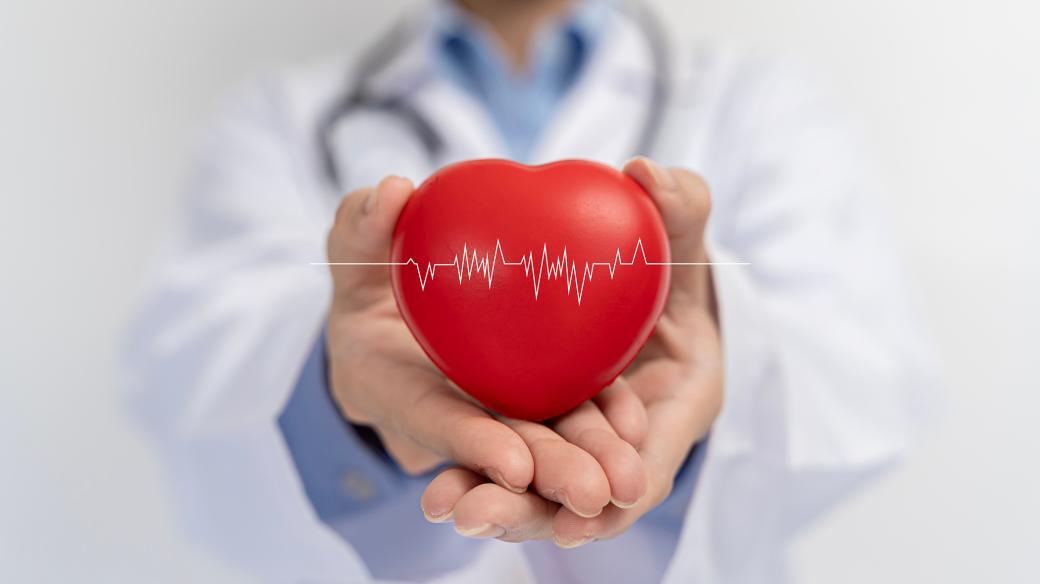 Kdy u nás poprvé lékaři pacientovi transplantovali srdce?