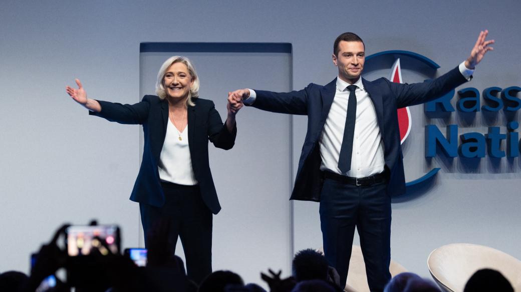 Křeslo šéfa strany Rassemblement National převezme po Marine Le Penové 27letý Jordan Bardella