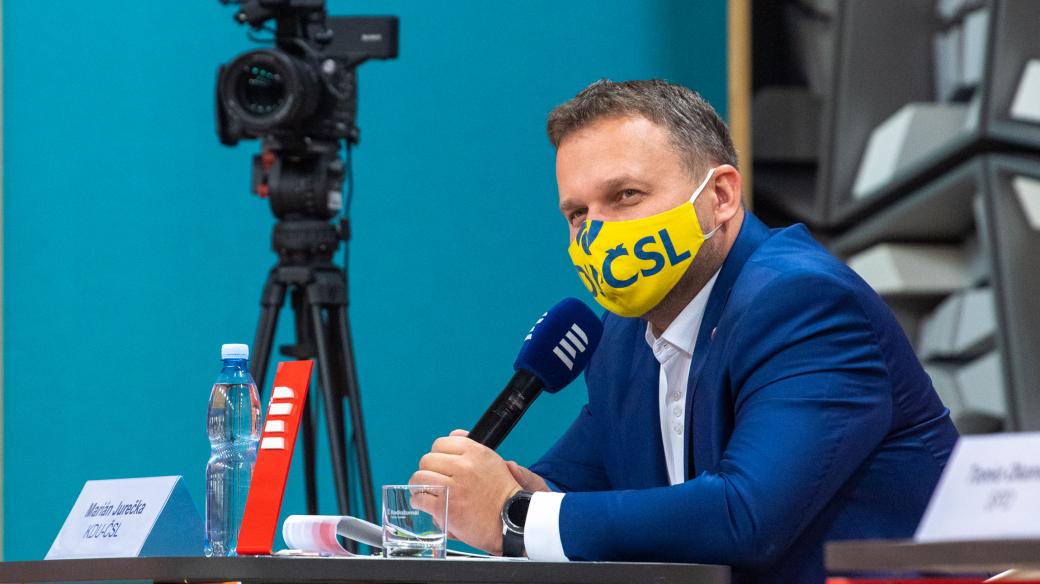 Předseda KDU-ČSL Marian Jurečka během předvolební superdebaty lídrů parlamentních stran na Radiožurnálu a Plusu